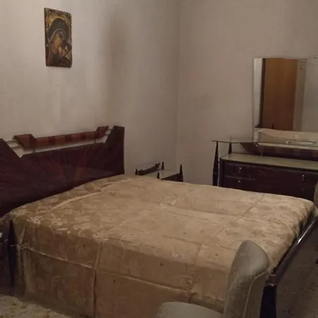 Casa Centro Storico Di Бронте